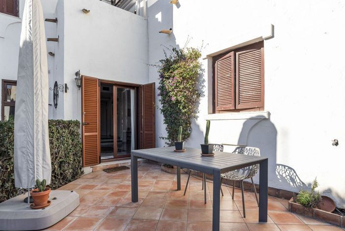 Image No.9-3 Bed Townhouse for sale