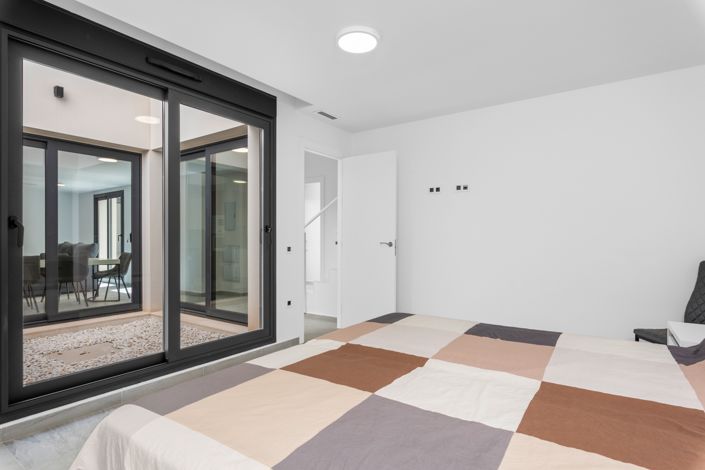 Image No.35-5 Bed Villa for sale