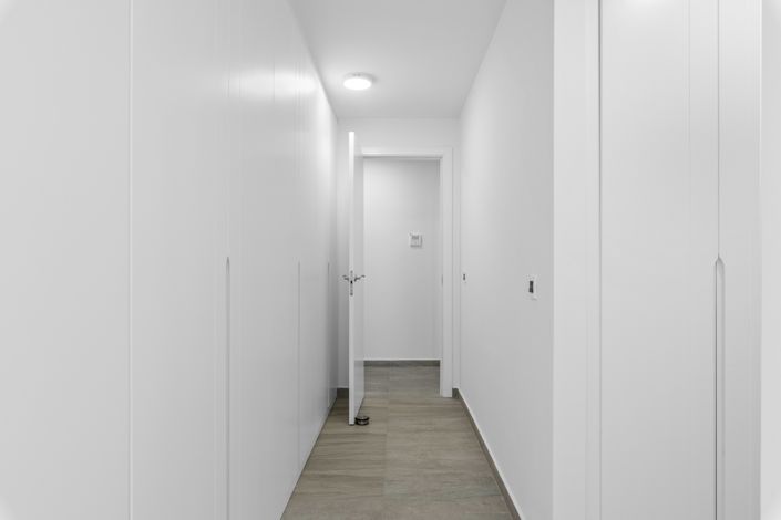 Image No.37-5 Bed Villa for sale