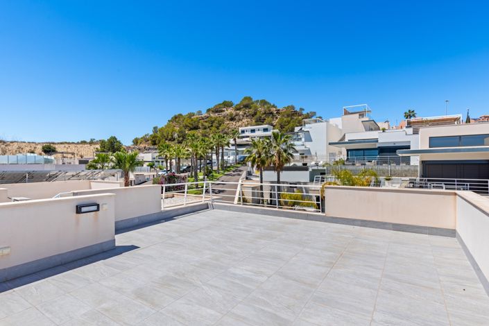 Image No.46-5 Bed Villa for sale