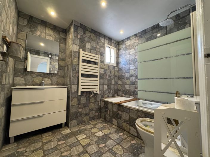 Image No.22-4 Bed Apartment for sale