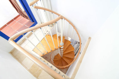 10-bb915d1cb19341576dcdc994b81ab9c51