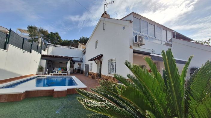 Image No.4-4 Bed Villa for sale