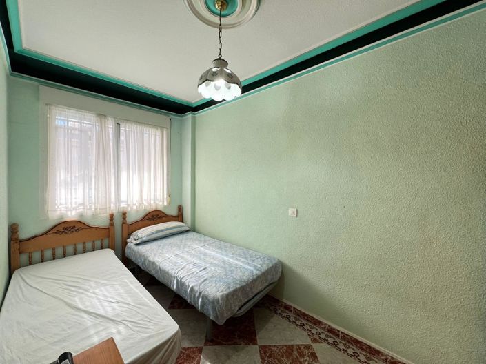 Image No.20-3 Bed Townhouse for sale