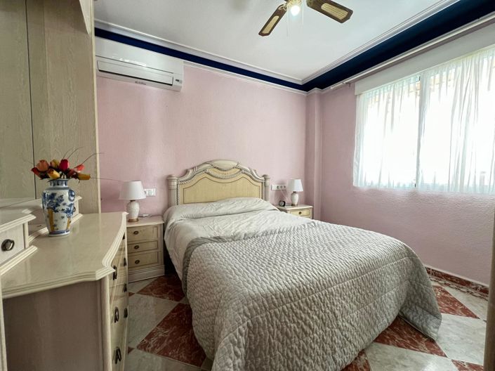 Image No.21-3 Bed Townhouse for sale