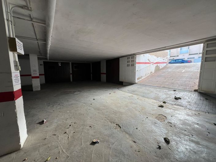 Image No.25-3 Bed Townhouse for sale