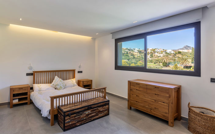 Image No.15-6 Bed Villa for sale