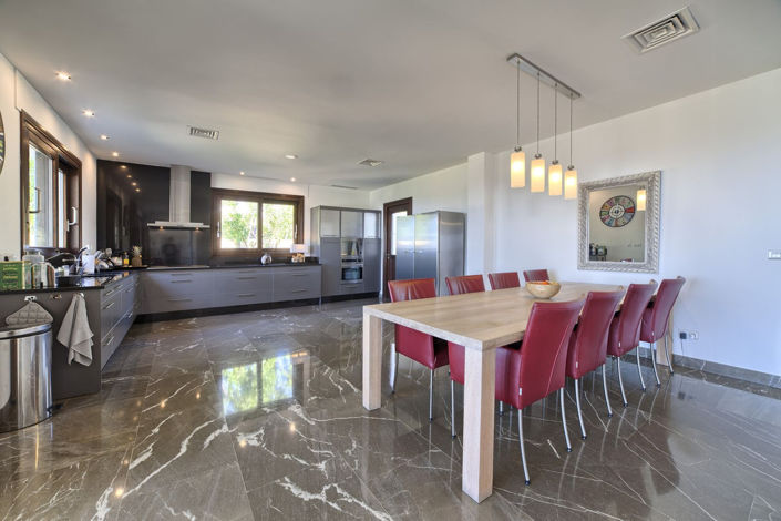 Image No.5-6 Bed Villa for sale