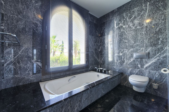 Image No.7-6 Bed Villa for sale