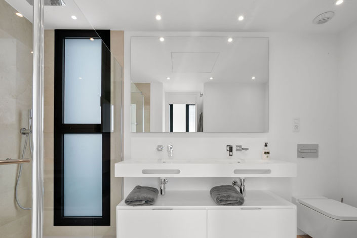 Image No.19-6 Bed Villa for sale