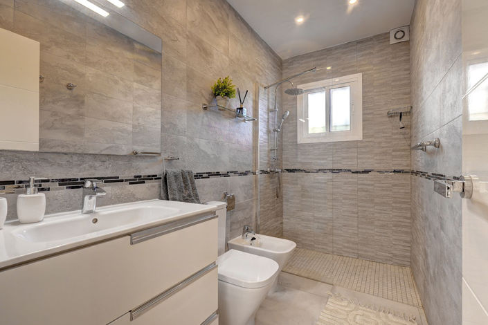 Image No.12-3 Bed Villa for sale