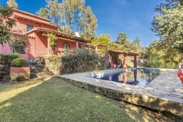 Image No.1-5 Bed Villa for sale