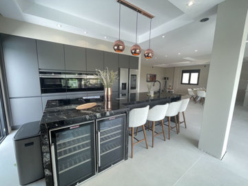 10-bb915d1cb19341576dcdc994b81ab9c5