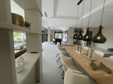 11-20939a0134ad724a8cb2a801094d15a4