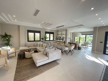 2-5bd7b9d04b45e33852eaf0ec6670150d