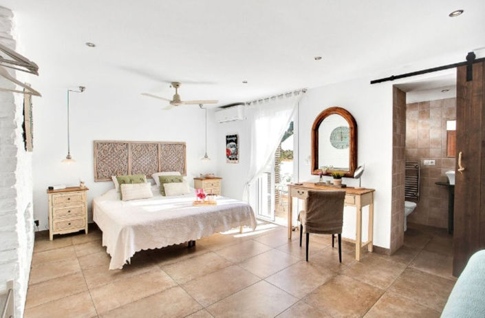 Image No.48-6 Bed Villa for sale