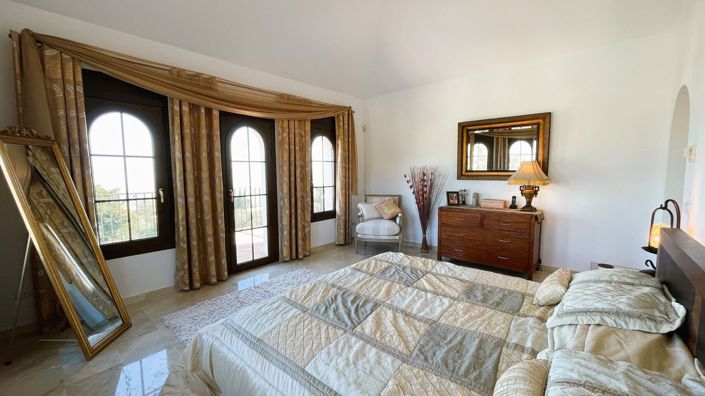 Image No.11-4 Bed Villa for sale