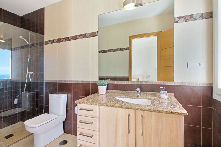 Image No.21-5 Bed Villa for sale