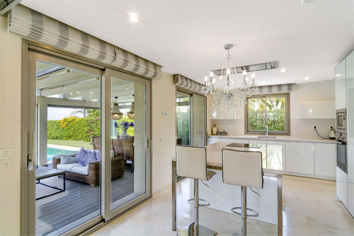 Image No.5-5 Bed Villa for sale