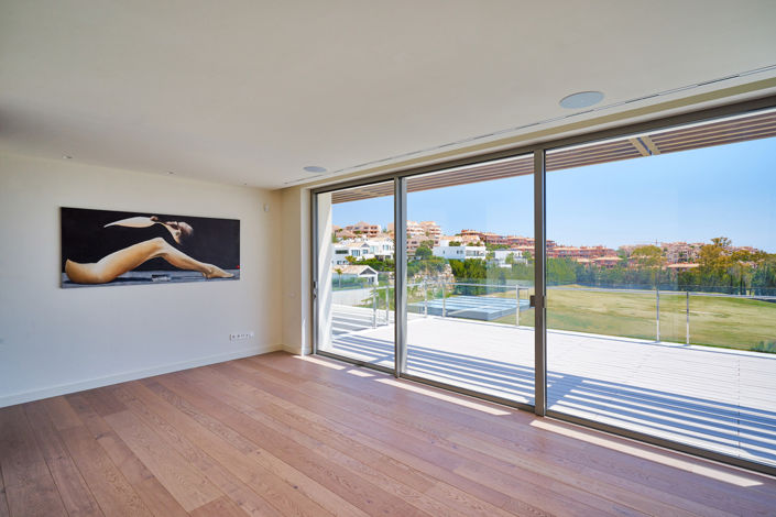 Image No.28-5 Bed Villa for sale