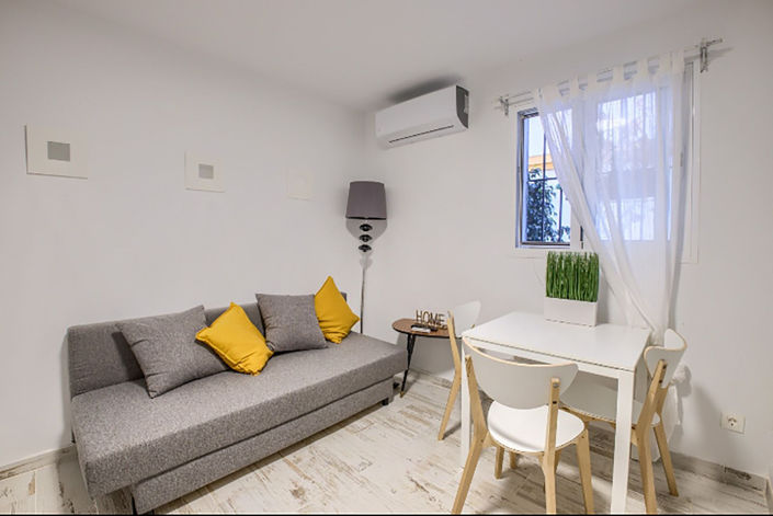 Image No.13-6 Bed Townhouse for sale