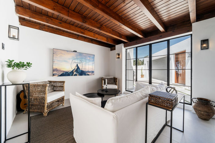 Image No.11-4 Bed Villa for sale