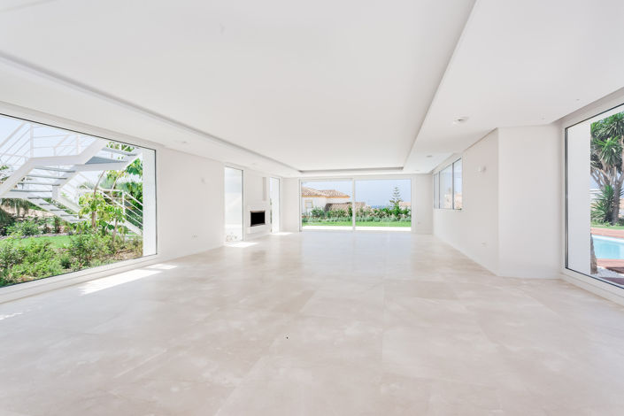 Image No.12-7 Bed Villa for sale