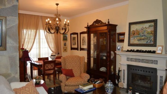 Image No.3-4 Bed Villa for sale