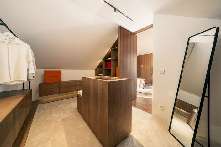 Image No.22-4 Bed Townhouse for sale