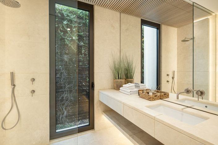 Image No.19-6 Bed Villa for sale