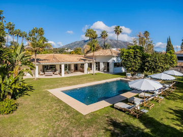 5 Bed Villa for sale