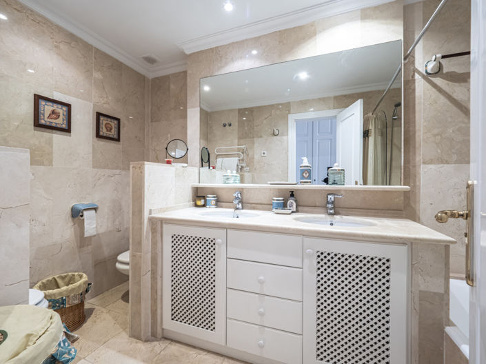 Image No.29-2 Bed Apartment for sale