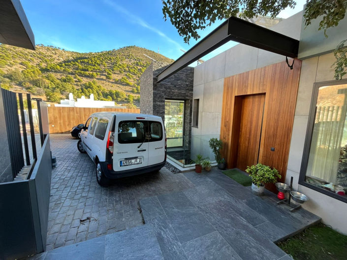 Image No.35-5 Bed Villa for sale