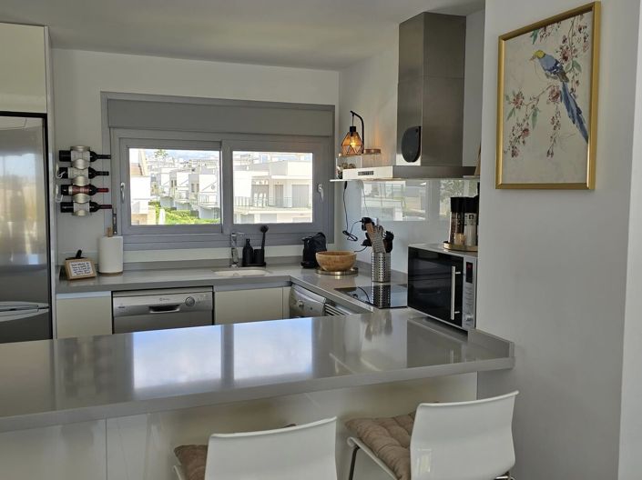 Image No.5-2 Bed Property for sale