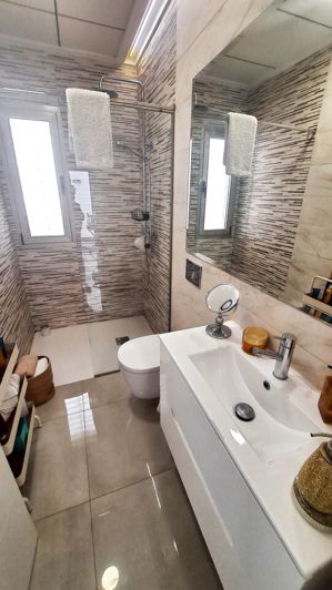 Image No.28-3 Bed Villa for sale