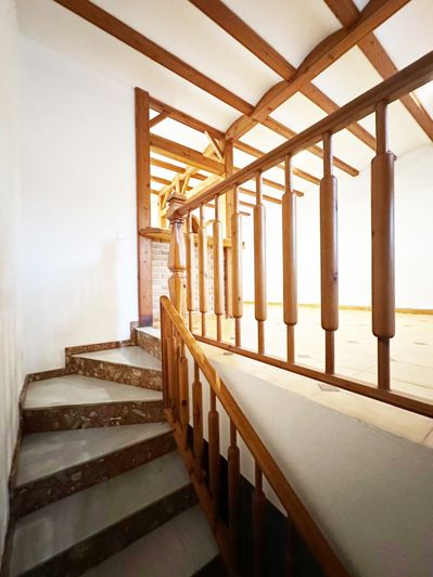 Image No.14-3 Bed Townhouse for sale