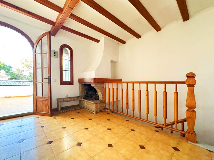 Image No.8-3 Bed Townhouse for sale