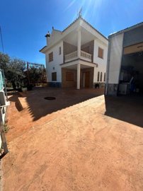 4 Bed Villa for sale