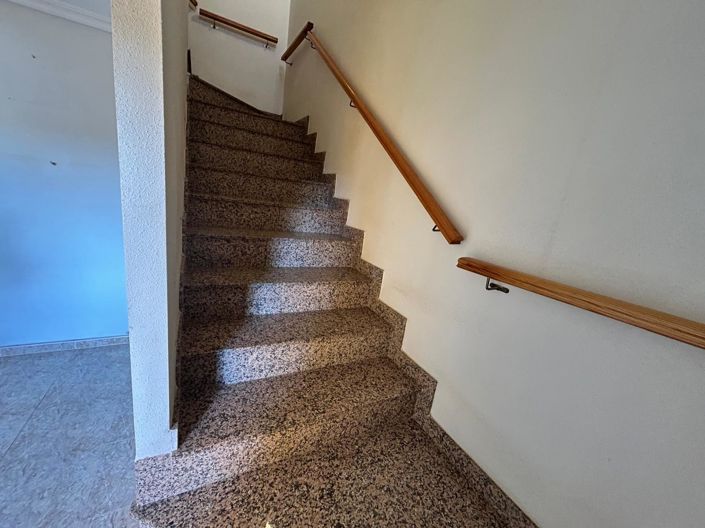 Image No.15-4 Bed Townhouse for sale