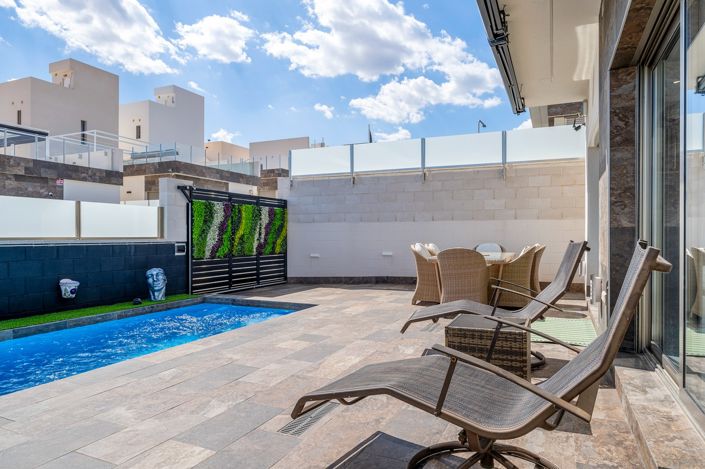 Image No.34-4 Bed Villa for sale