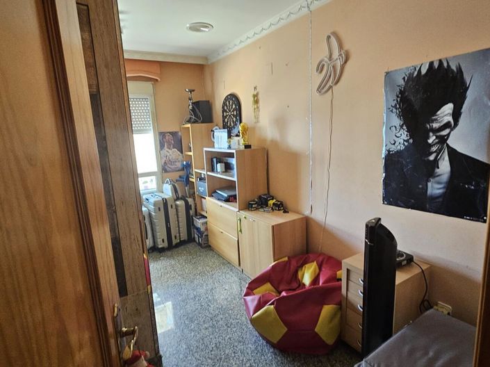 Image No.14-4 Bed Property for sale