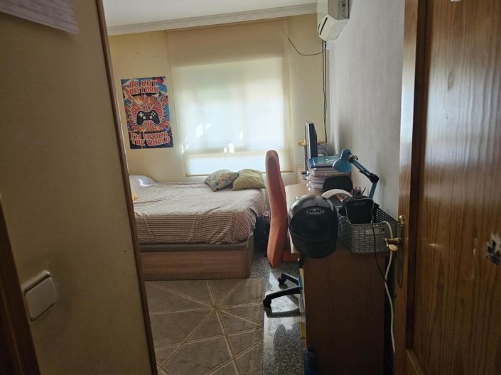 Image No.18-4 Bed Property for sale