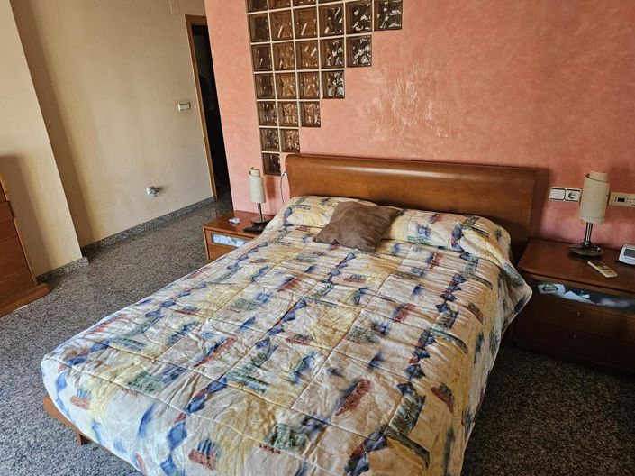 Image No.25-4 Bed Property for sale