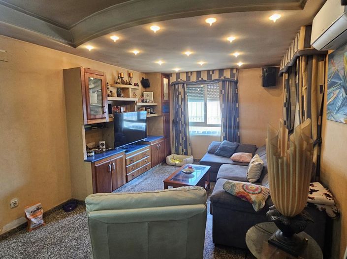 Image No.5-4 Bed Property for sale