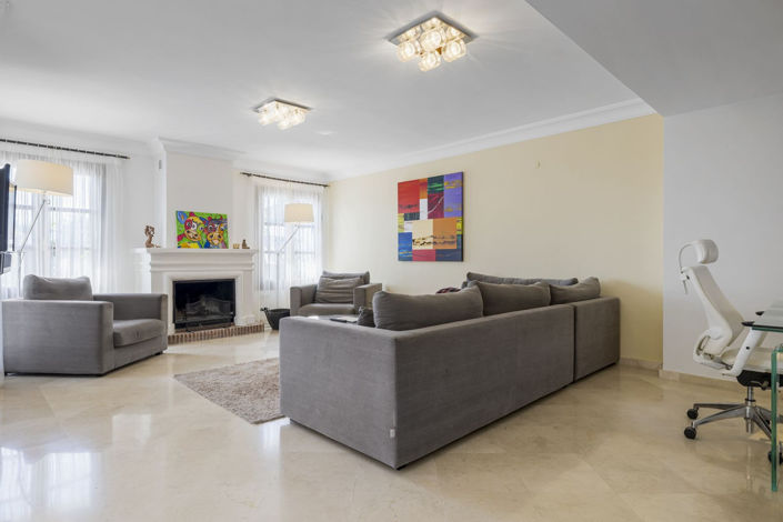 Image No.3-5 Bed Townhouse for sale