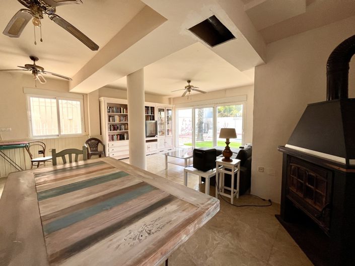 Image No.10-5 Bed Villa for sale