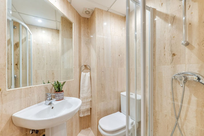 Image No.28-3 Bed Apartment for sale