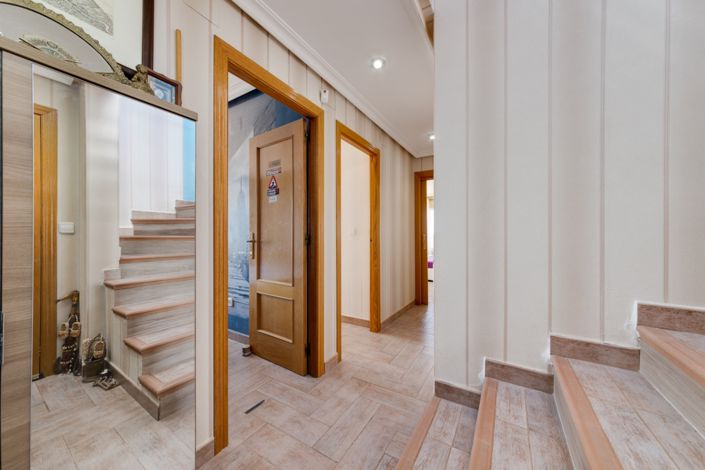 Image No.13-3 Bed Apartment for sale