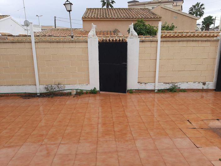 Image No.1-3 Bed Villa for sale