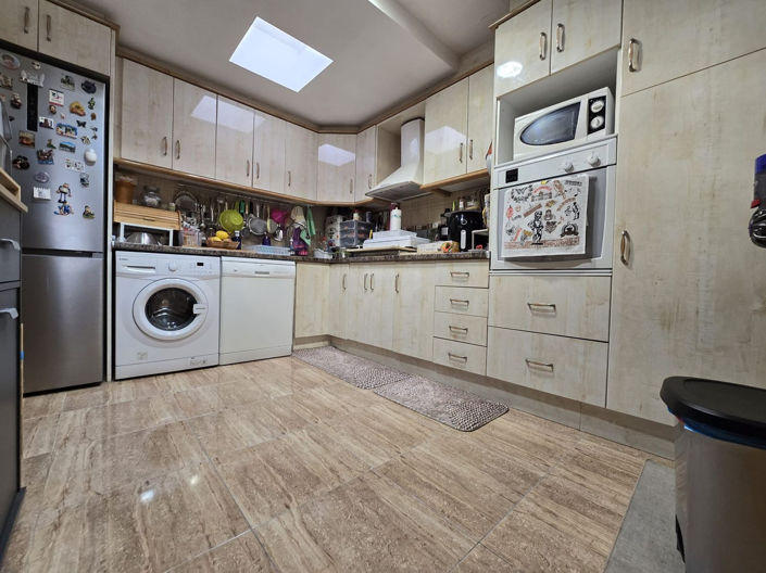 Image No.10-2 Bed House for sale